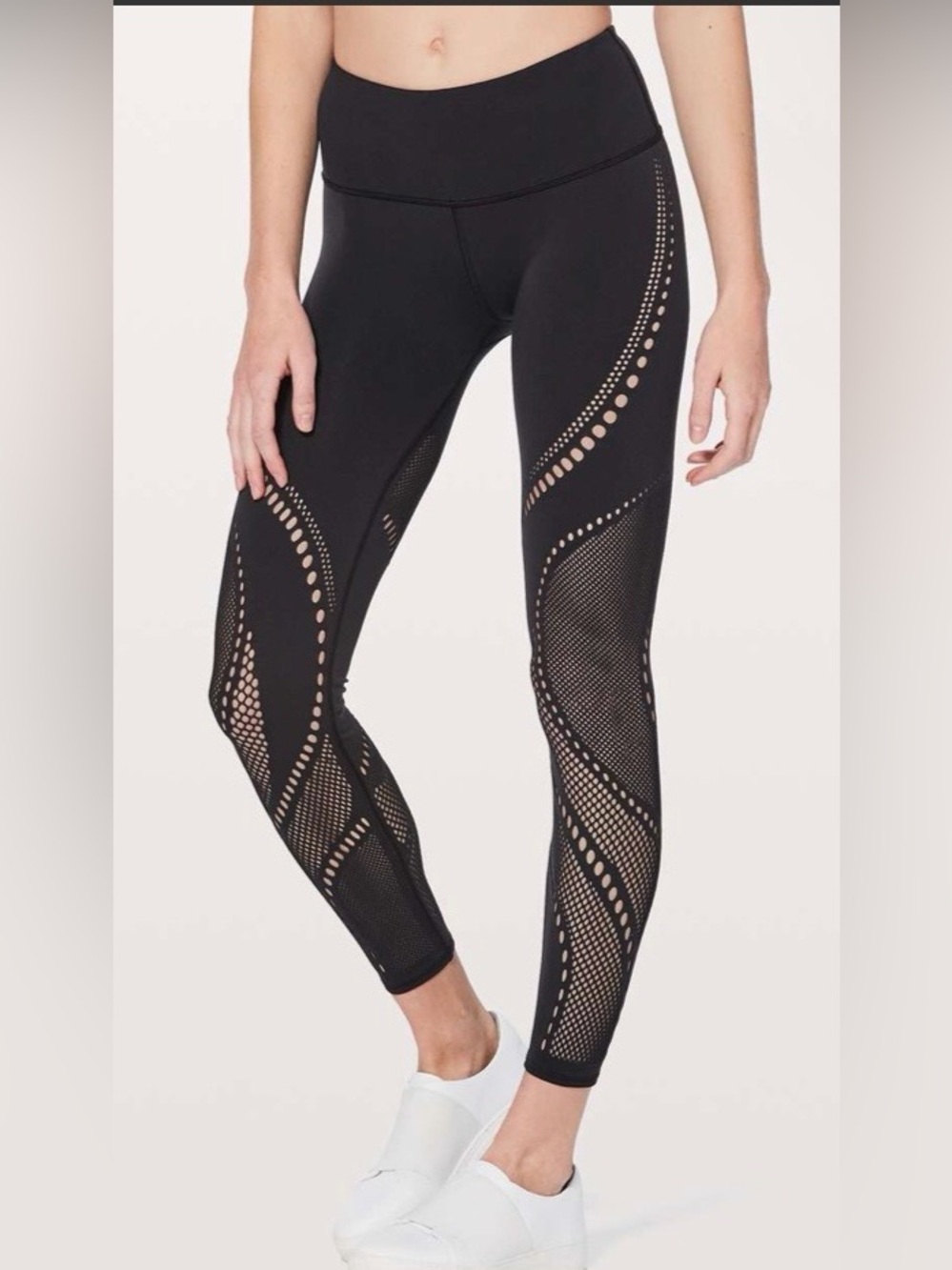Lululemon reveal tight leggings